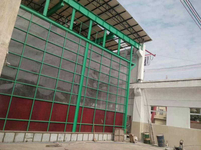 What are the characteristics of good hot-dip galvanizing equipment produced by the manufacturer?